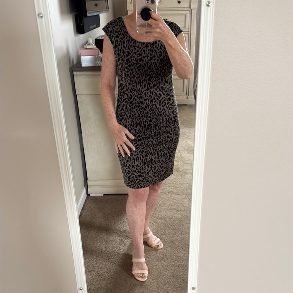 Nine West Scoop neck Cap Sleeve Sheet Dress